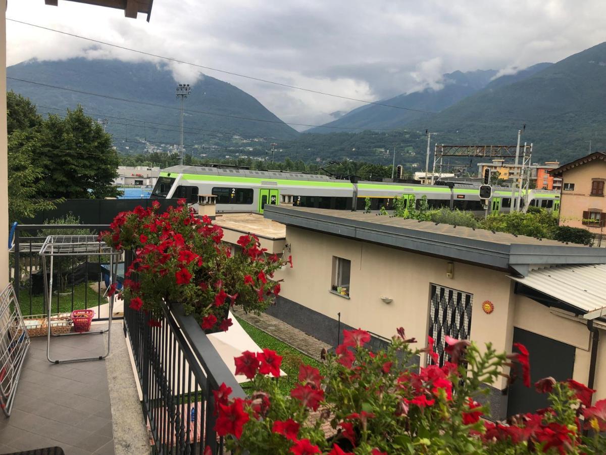 Apartamento "La Bella Della Cappuccina" Casa Con Parcheggio Interno Gratuito Domodossola Exterior foto