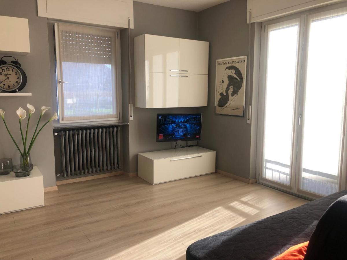 Apartamento "La Bella Della Cappuccina" Casa Con Parcheggio Interno Gratuito Domodossola Exterior foto