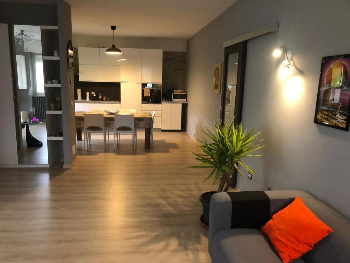 Apartamento "La Bella Della Cappuccina" Casa Con Parcheggio Interno Gratuito Domodossola Exterior foto