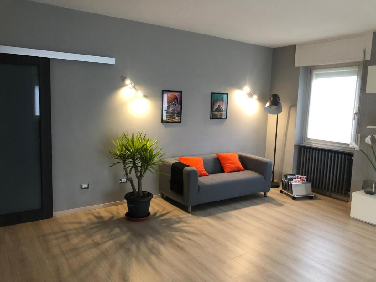 Apartamento "La Bella Della Cappuccina" Casa Con Parcheggio Interno Gratuito Domodossola Exterior foto