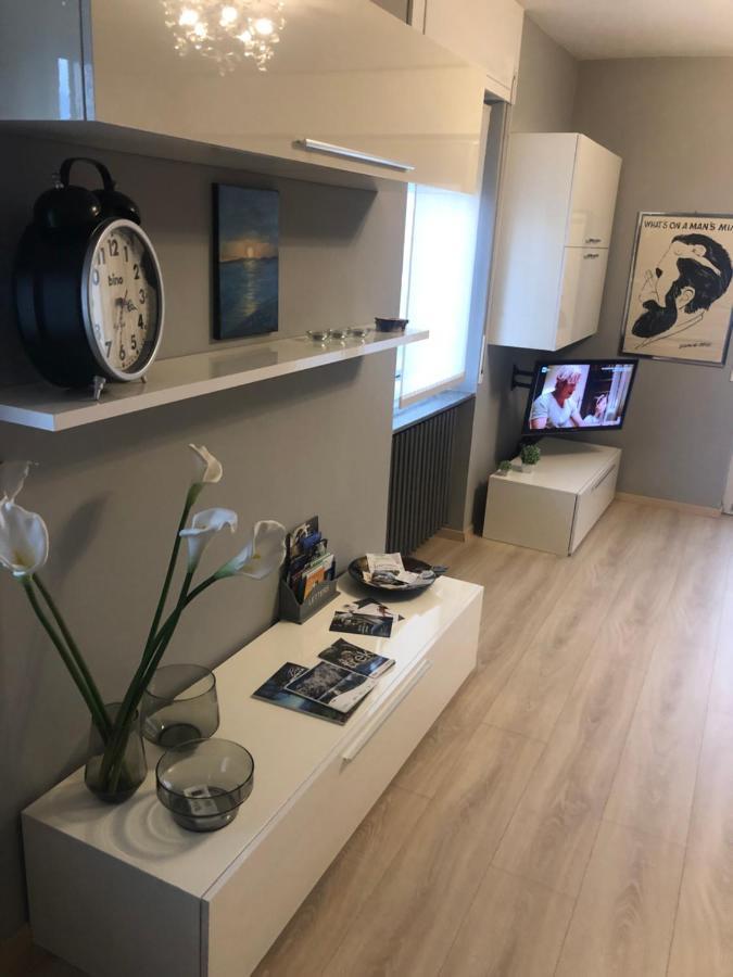 Apartamento "La Bella Della Cappuccina" Casa Con Parcheggio Interno Gratuito Domodossola Exterior foto
