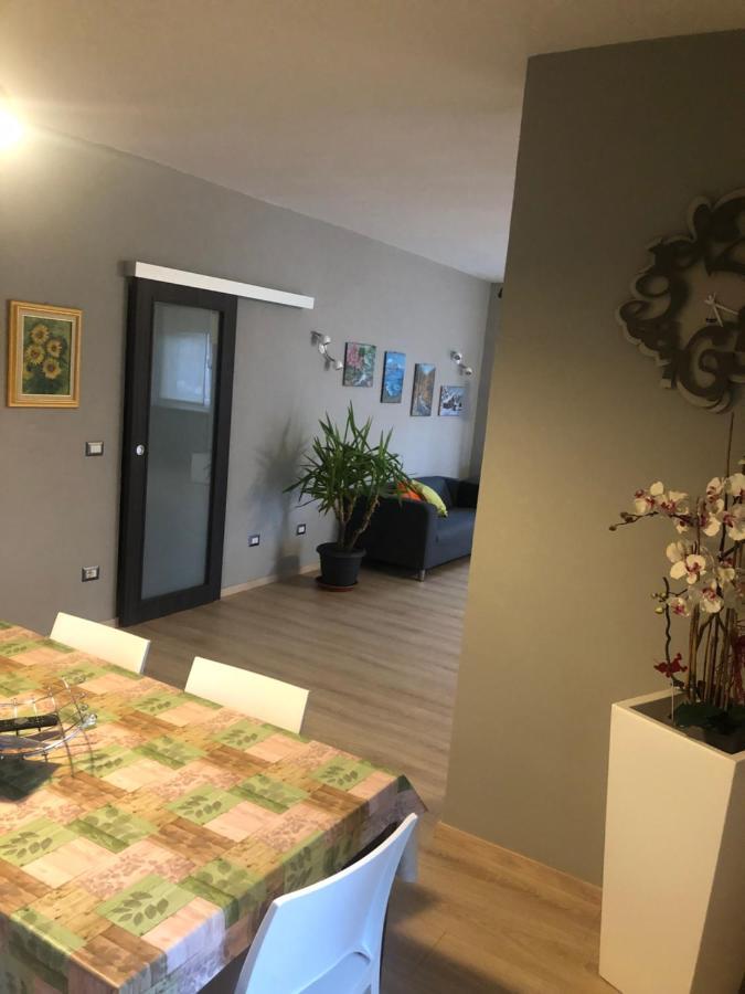 Apartamento "La Bella Della Cappuccina" Casa Con Parcheggio Interno Gratuito Domodossola Exterior foto