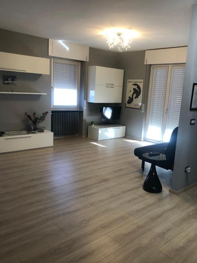 Apartamento "La Bella Della Cappuccina" Casa Con Parcheggio Interno Gratuito Domodossola Exterior foto